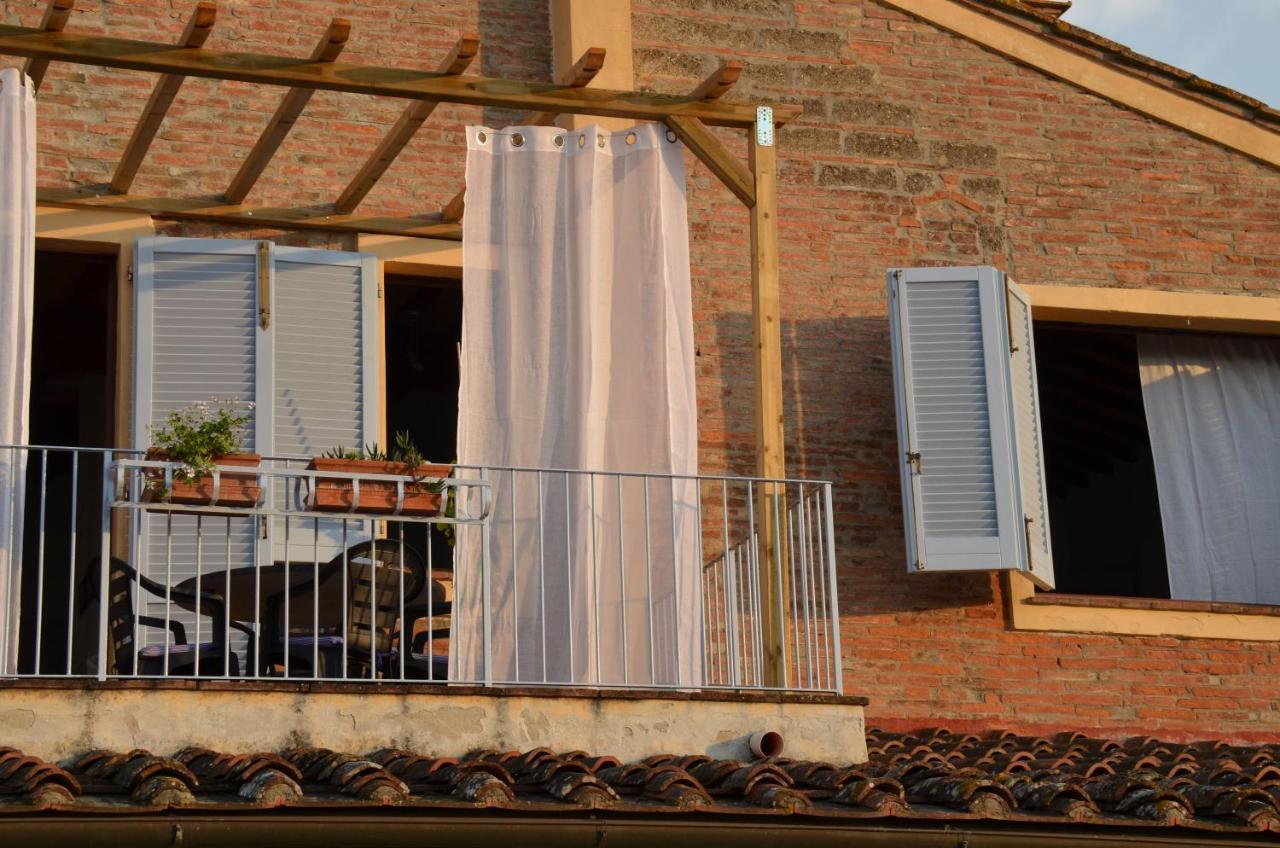 Casa Magnolia Lägenhet Terricciola Exteriör bild