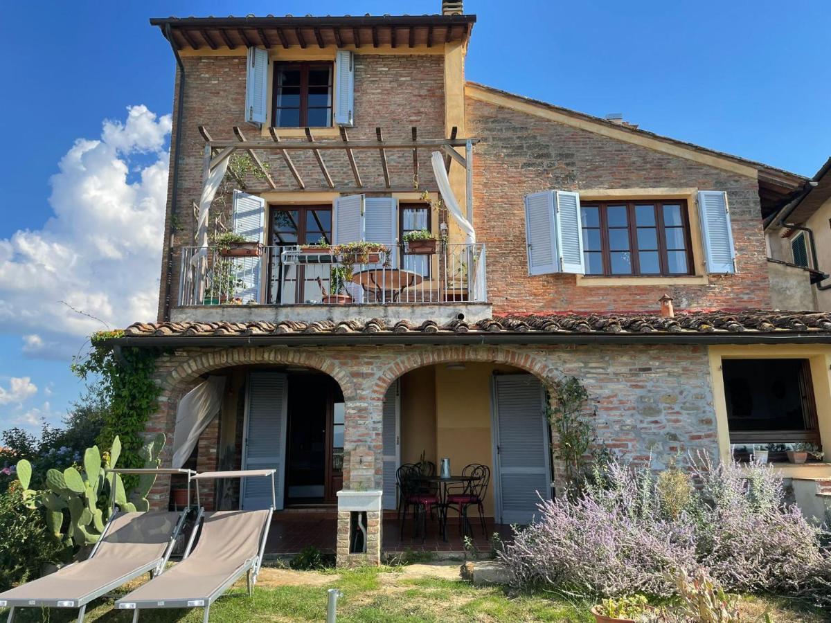 Casa Magnolia Lägenhet Terricciola Exteriör bild