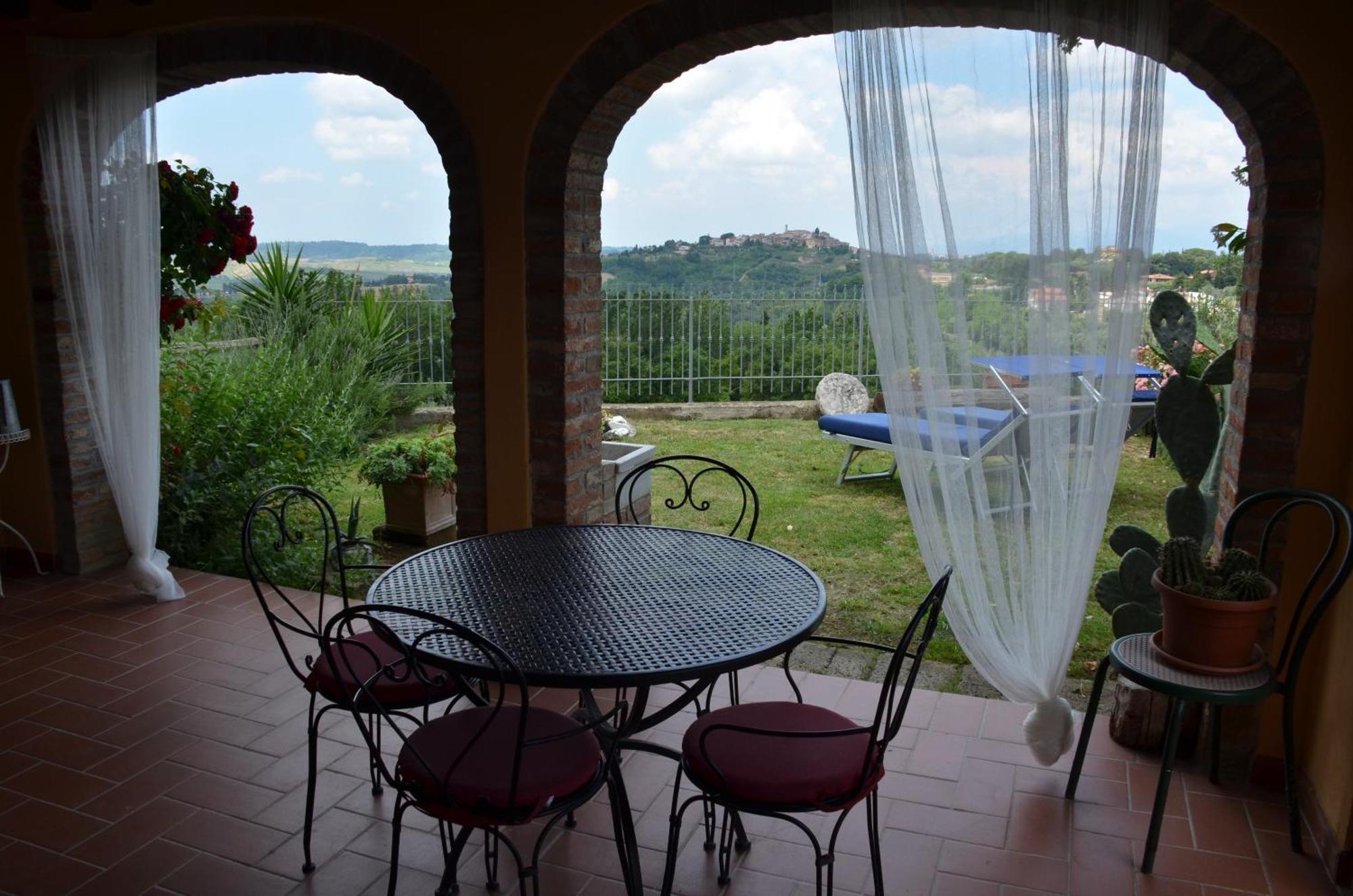 Casa Magnolia Lägenhet Terricciola Exteriör bild