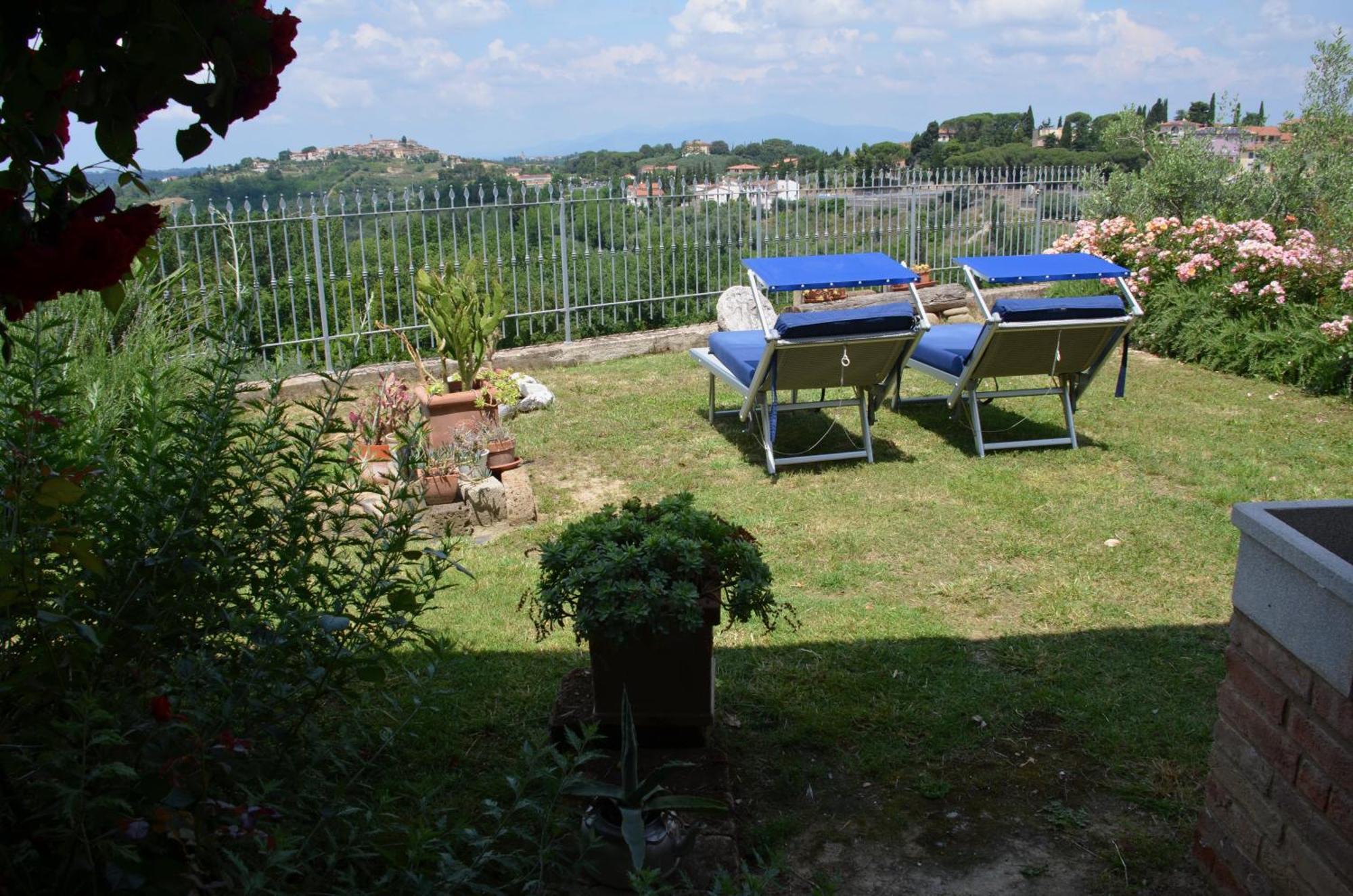 Casa Magnolia Lägenhet Terricciola Exteriör bild
