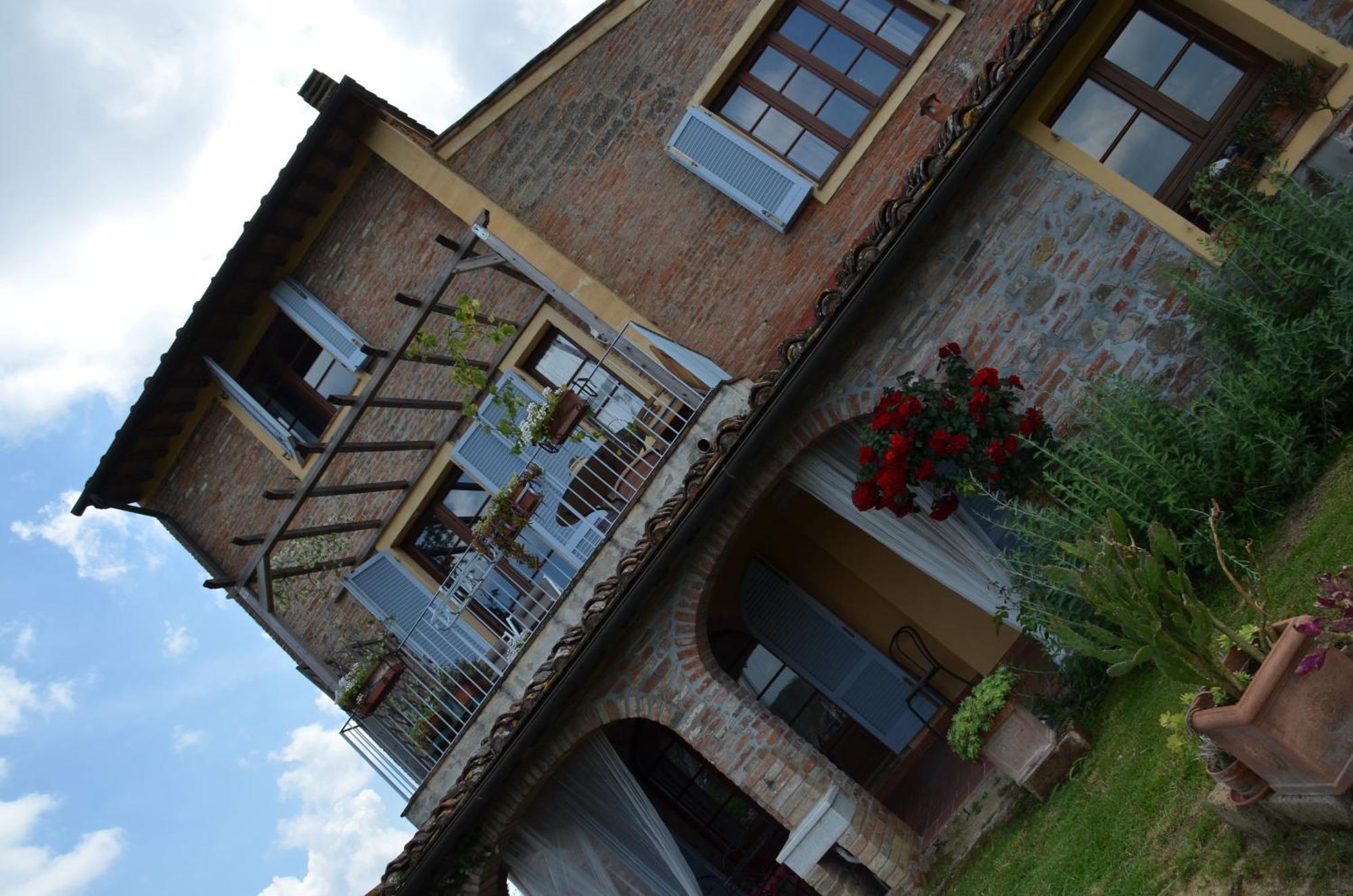Casa Magnolia Lägenhet Terricciola Exteriör bild