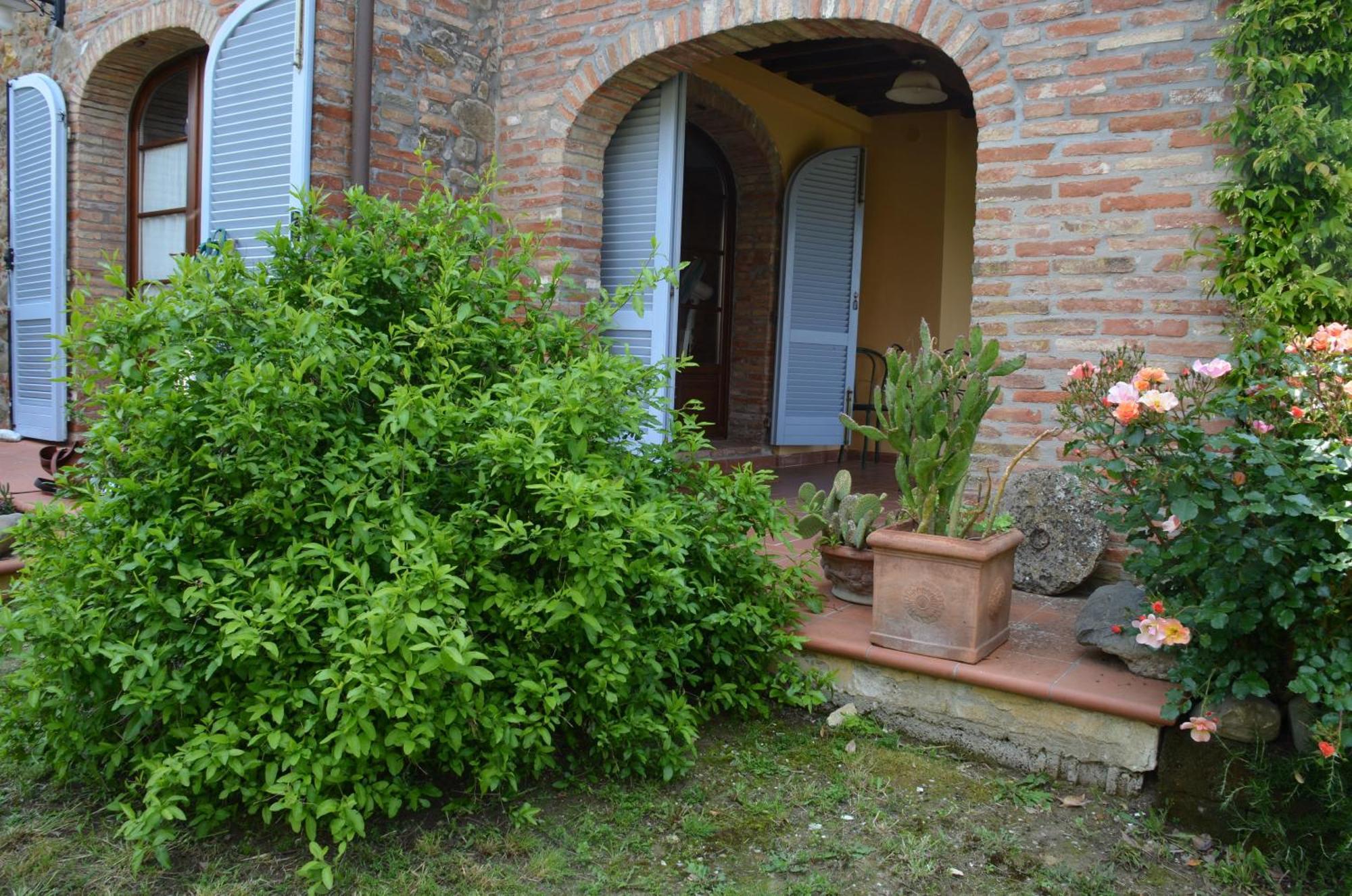 Casa Magnolia Lägenhet Terricciola Exteriör bild
