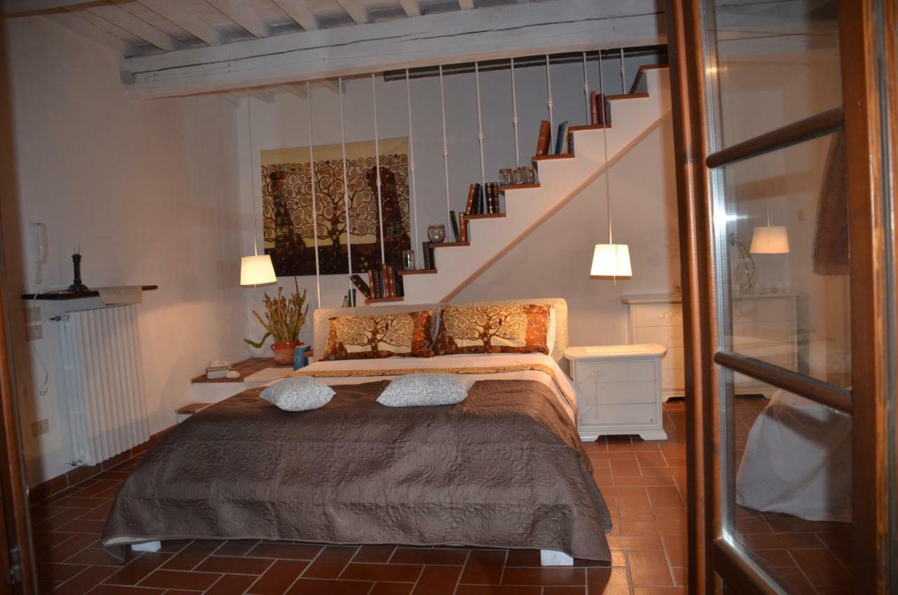 Casa Magnolia Lägenhet Terricciola Exteriör bild
