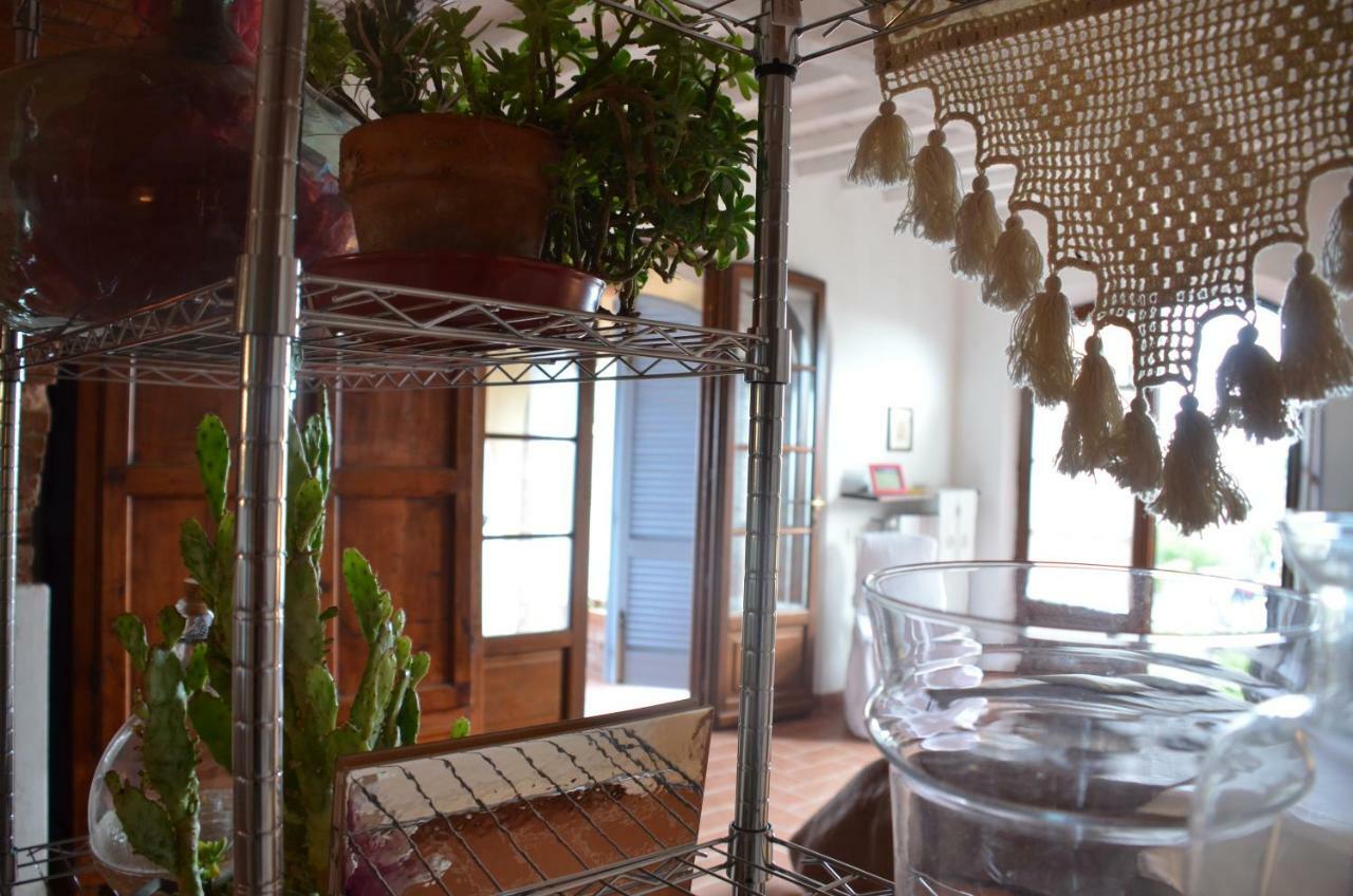 Casa Magnolia Lägenhet Terricciola Exteriör bild