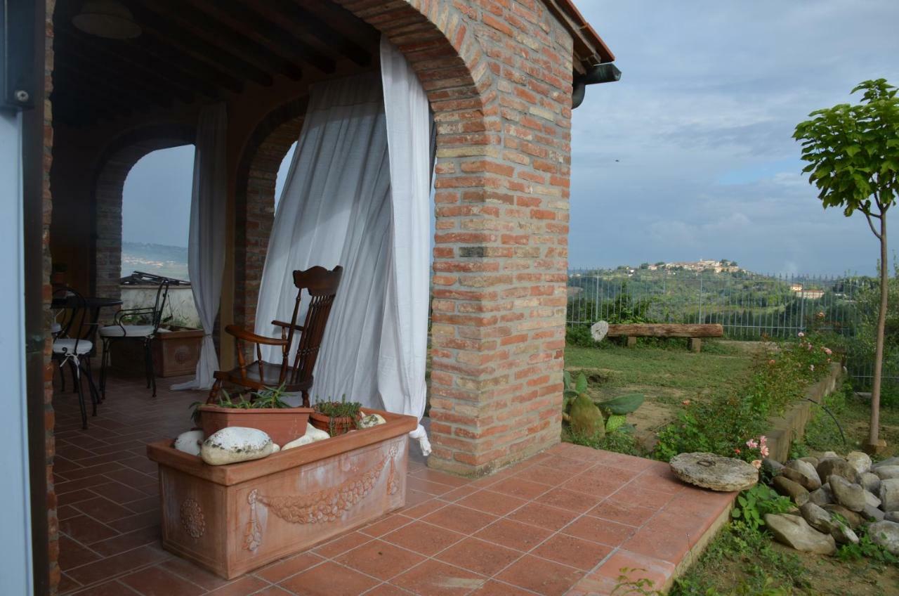 Casa Magnolia Lägenhet Terricciola Exteriör bild