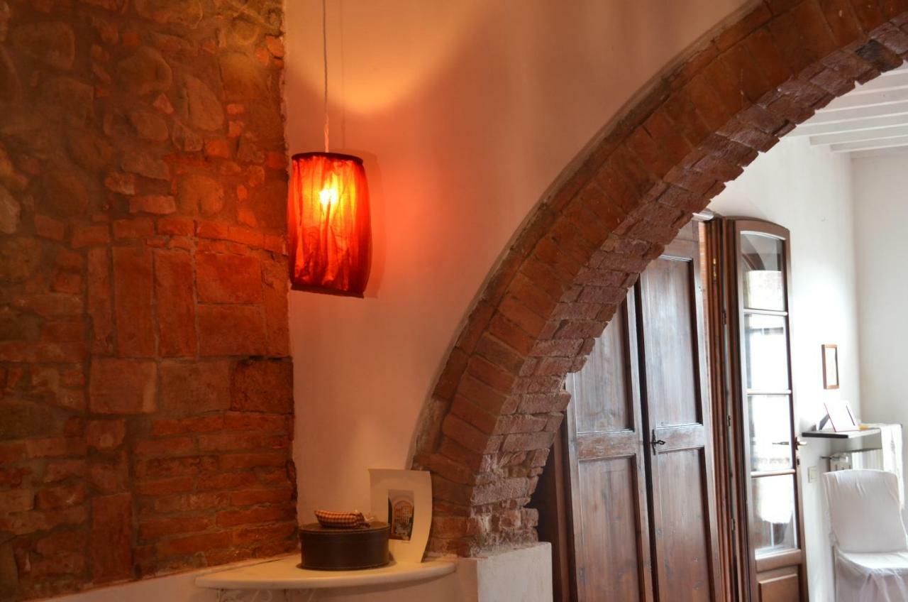 Casa Magnolia Lägenhet Terricciola Exteriör bild