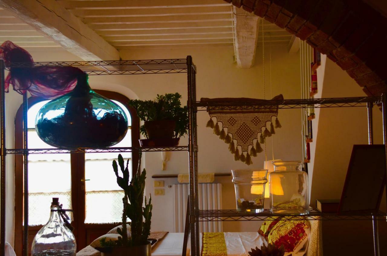 Casa Magnolia Lägenhet Terricciola Exteriör bild