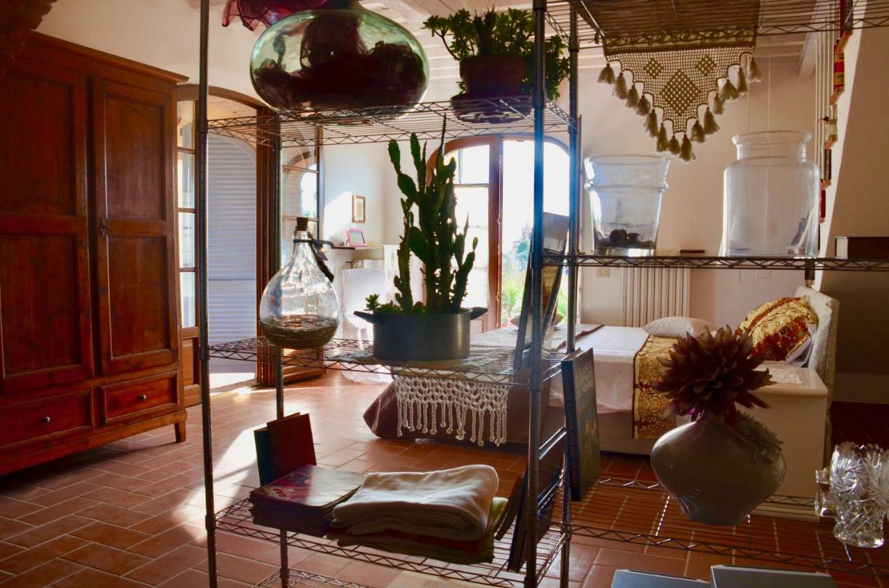 Casa Magnolia Lägenhet Terricciola Exteriör bild